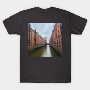 Hamburg canal speicherstadt T-Shirt